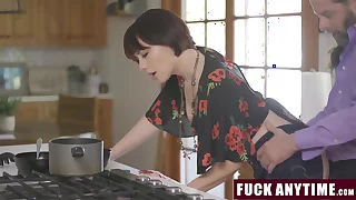 Stepdaddy Has Freeuse Relationship anent His Stepdaughter and Wife - Fuckanytime